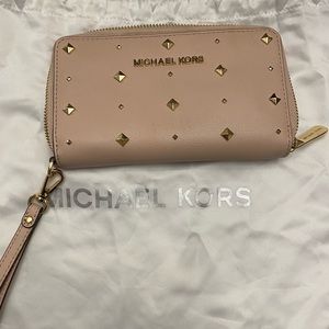 Micheal Kors jet set travel ballet colored wallet